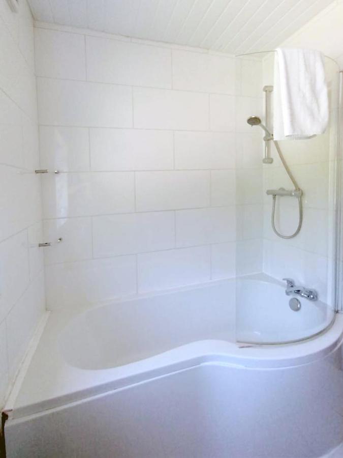 Cozy 4 Bedroom House In Smethwick With 4 Bathrooms Perfect For Contractors And Families برمنغهام المظهر الخارجي الصورة